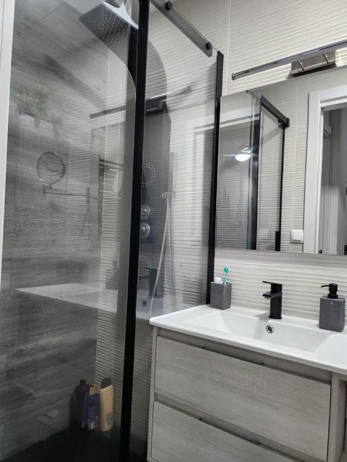 Embajadores, Apartamento Moderno Y Centrico Para 4 Madrid Exterior photo